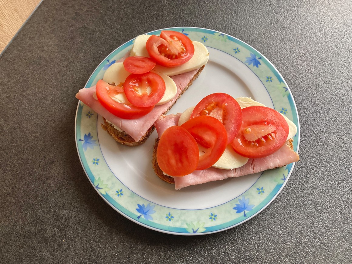 Mozzarella-Schinken-Stulle