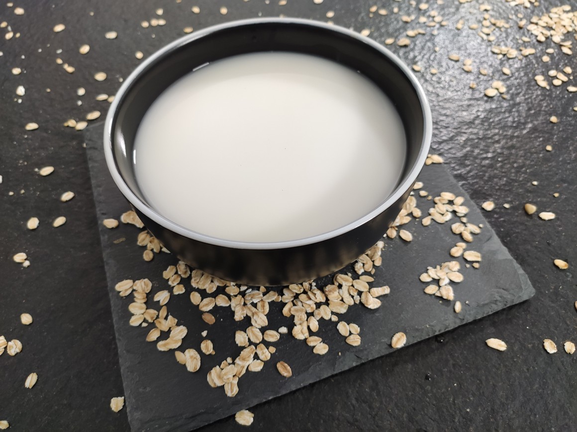 Selbstgemachte Hafermilch