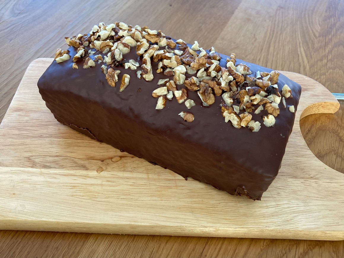 Walnusskuchen mit Schokostückchen