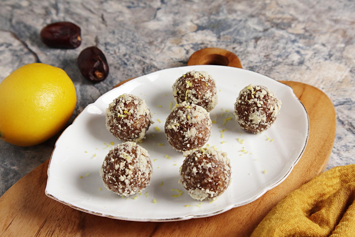 Zitronen-Energyballs