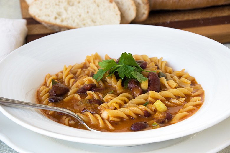 Bohnensuppe mit Räuchertofu