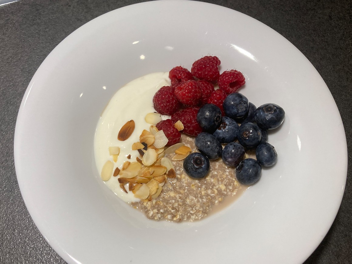 Chia-Müsli mit Beeren