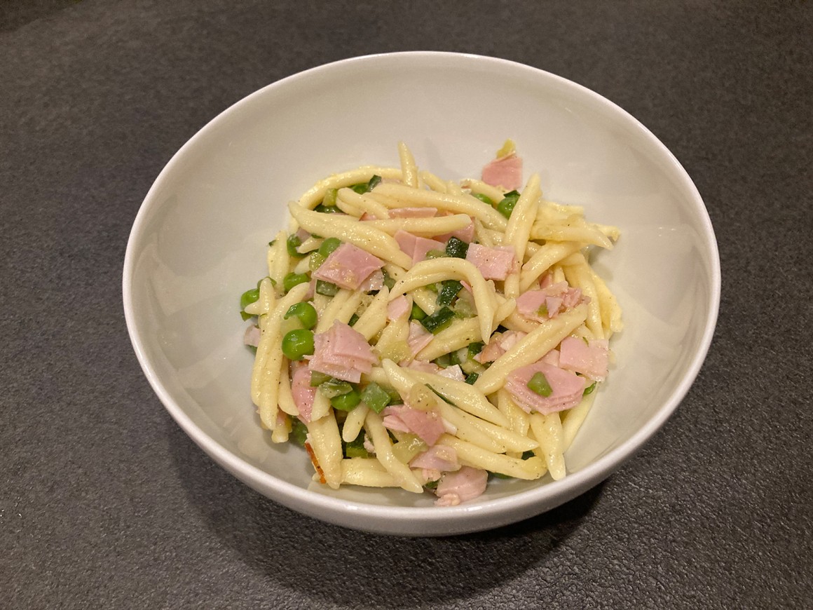 Nudeln mit Schinken und Gemüse - Rezept