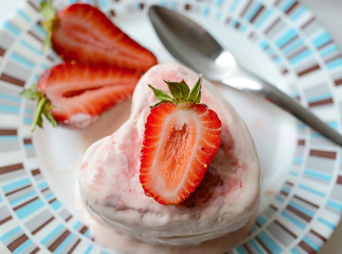 Mascarpone-Erdbeer-Eis