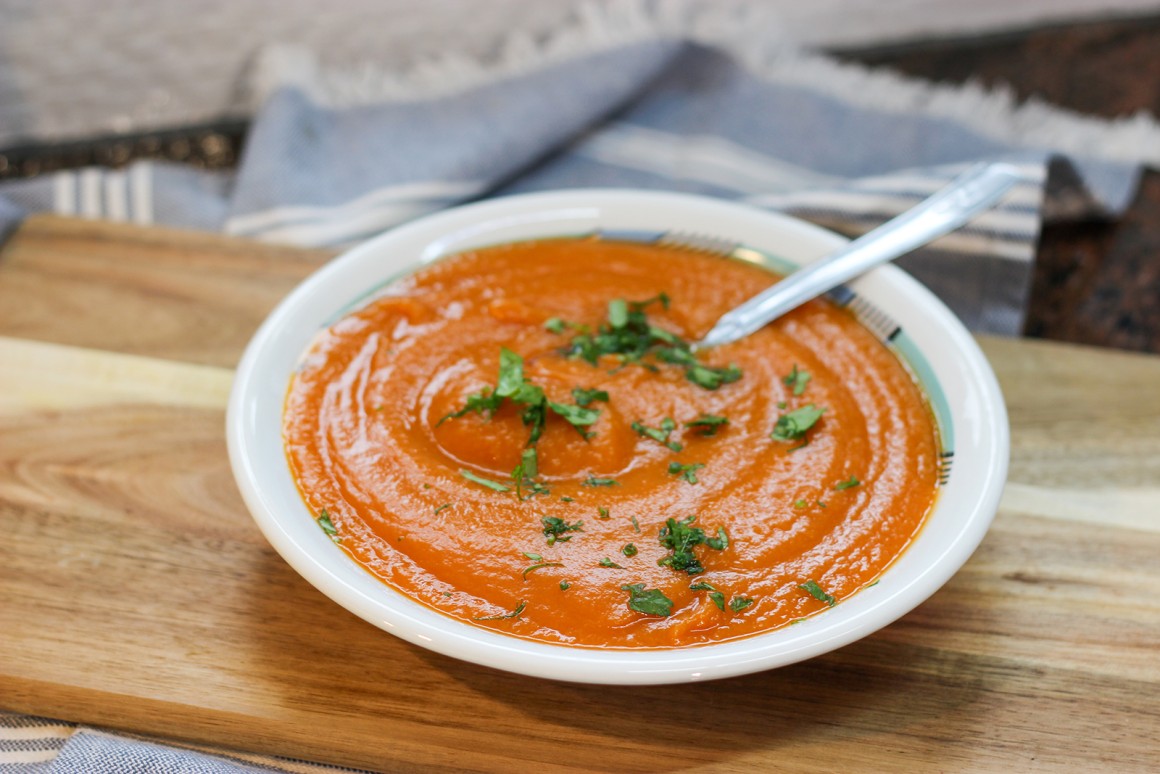 Süßkartoffelsuppe mit Äpfeln