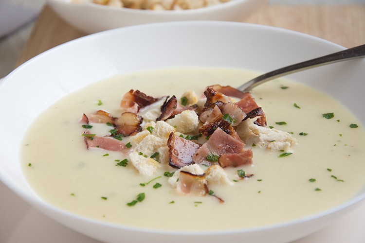 Gebundene Selleriesuppe