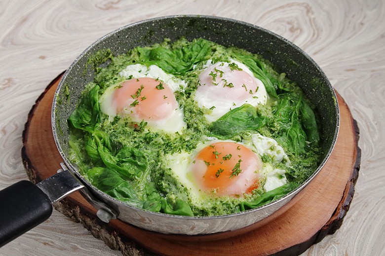 Shakshuka mit Babyspinat