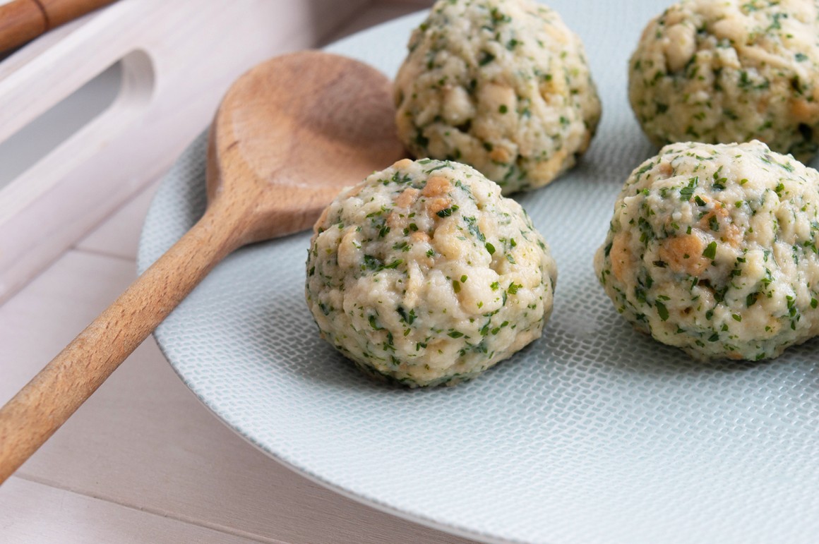 Spinat-Brennnesselknödel