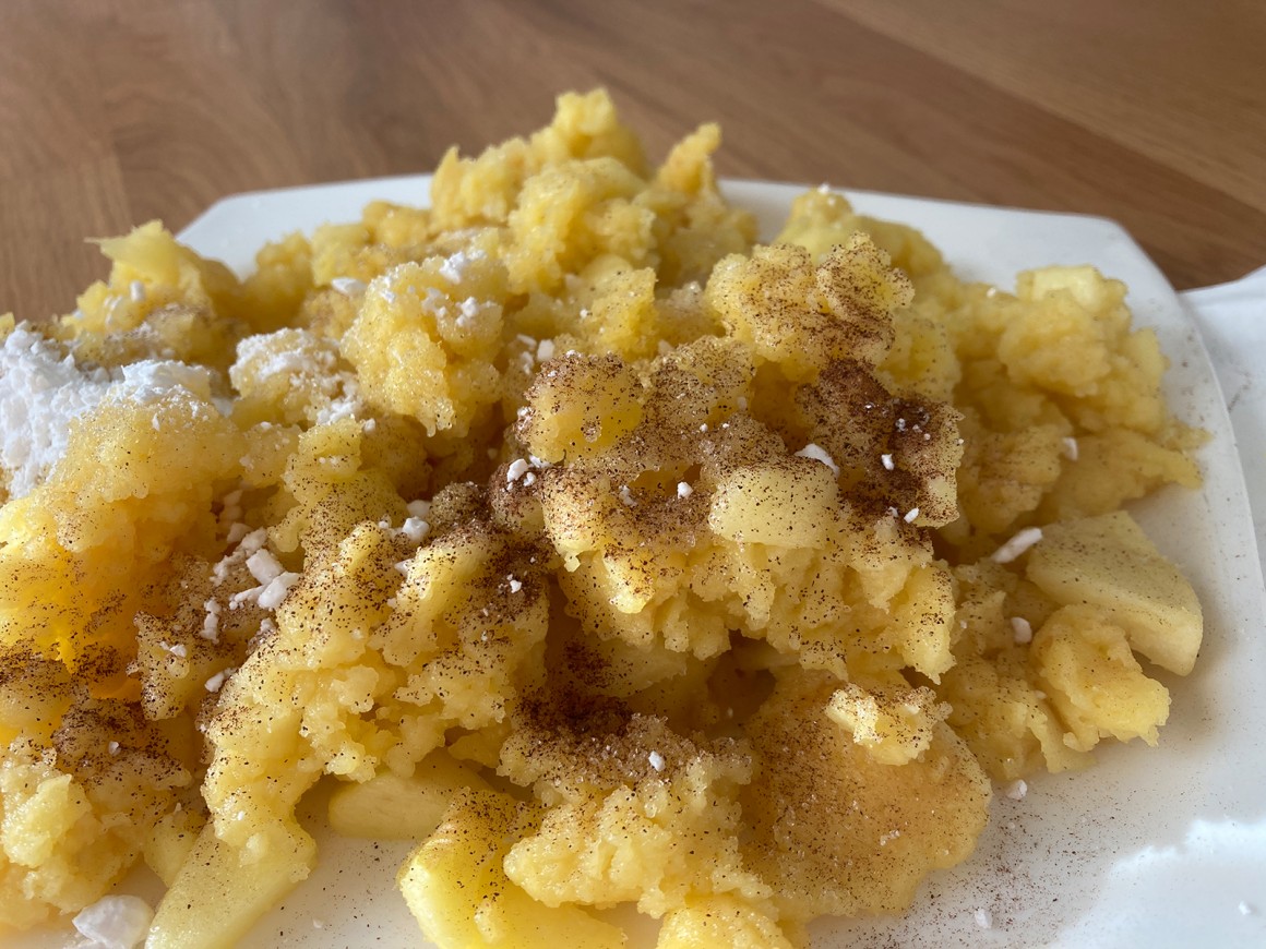 Süßer Apfel-Schmarrn - Rezept