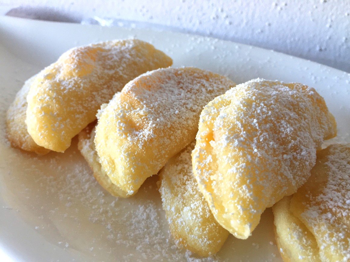 Teigtaschen mit Nussfüllung - Rezept