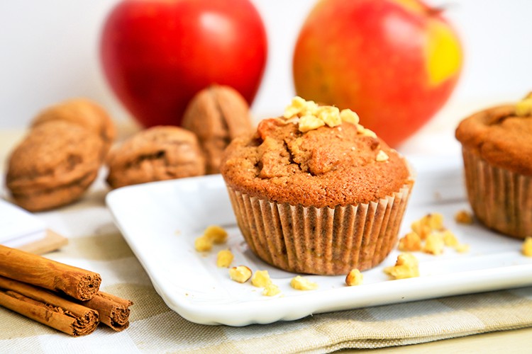 Vegane Apfelmuffins mit Walnüssen