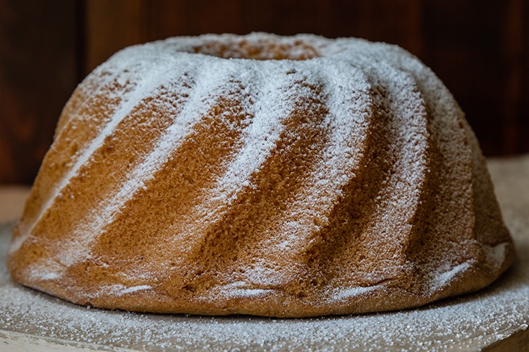 Einfacher Nusskuchen