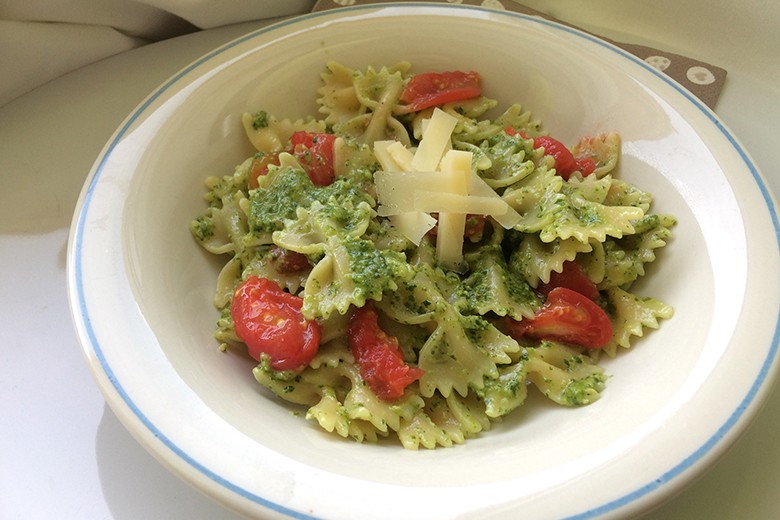 Nudel-Pesto-Salat
