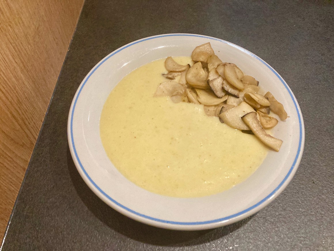 Kartoffelschaumsuppe mit Pilzen