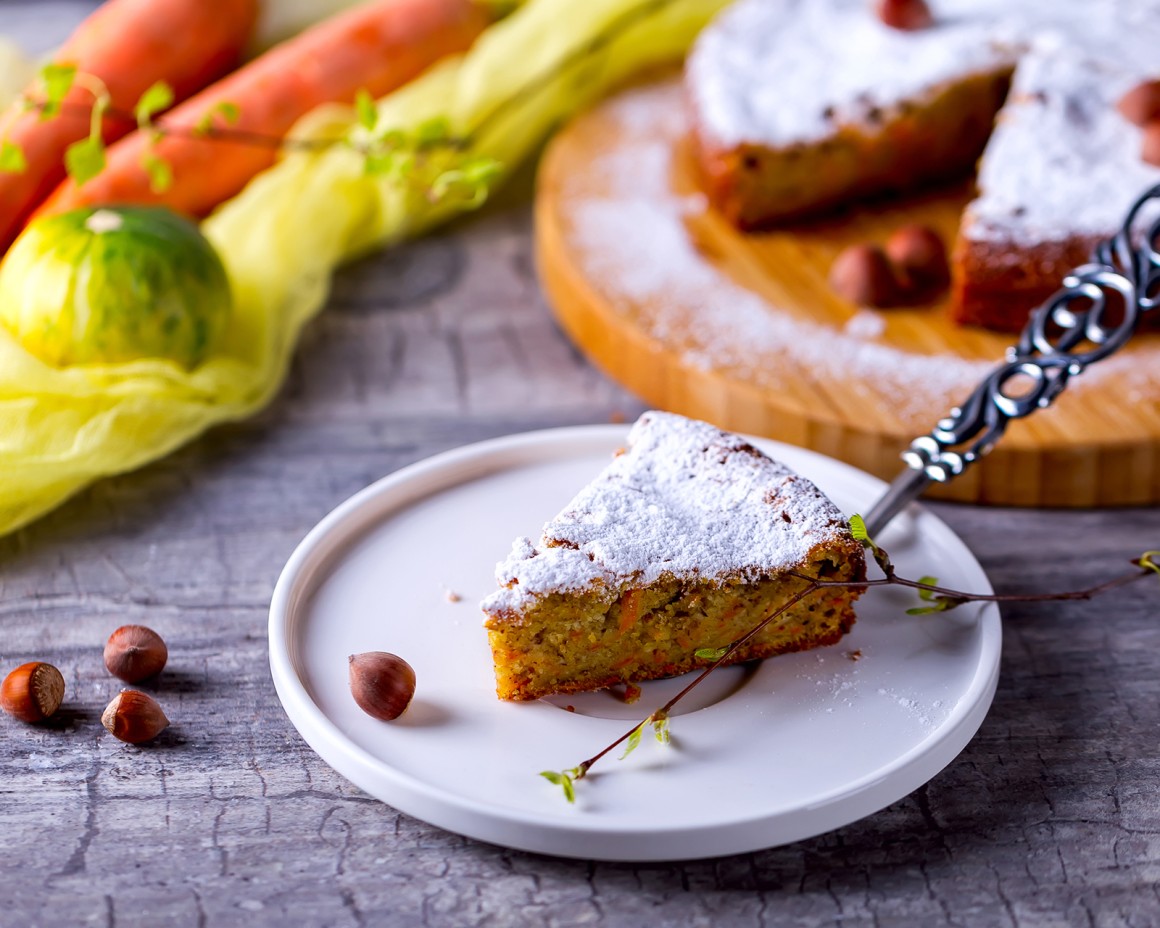Veganer Möhrenkuchen mit Haselnüssen - Rezept