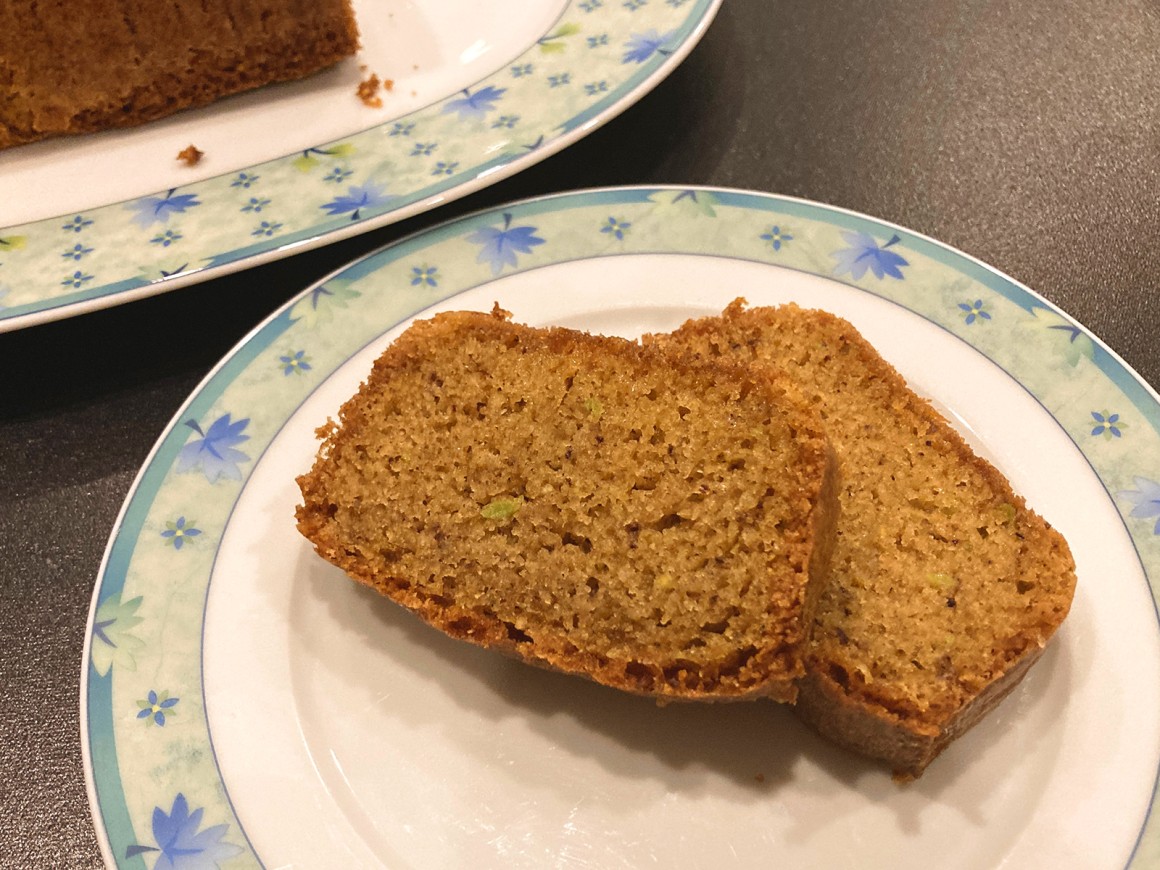 Low Carb Avocado-Mandel-Kuchen
