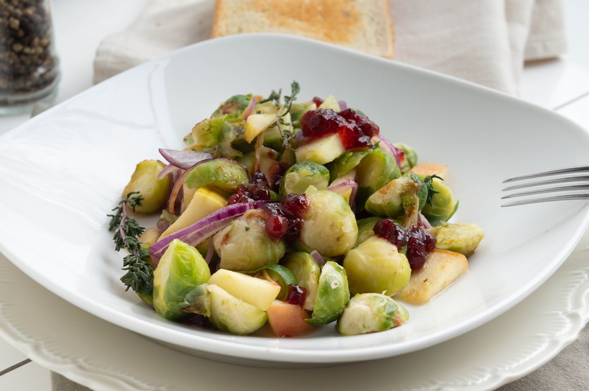 Rosenkohl-Salat mit Äpfeln und Parmesan - Rezept