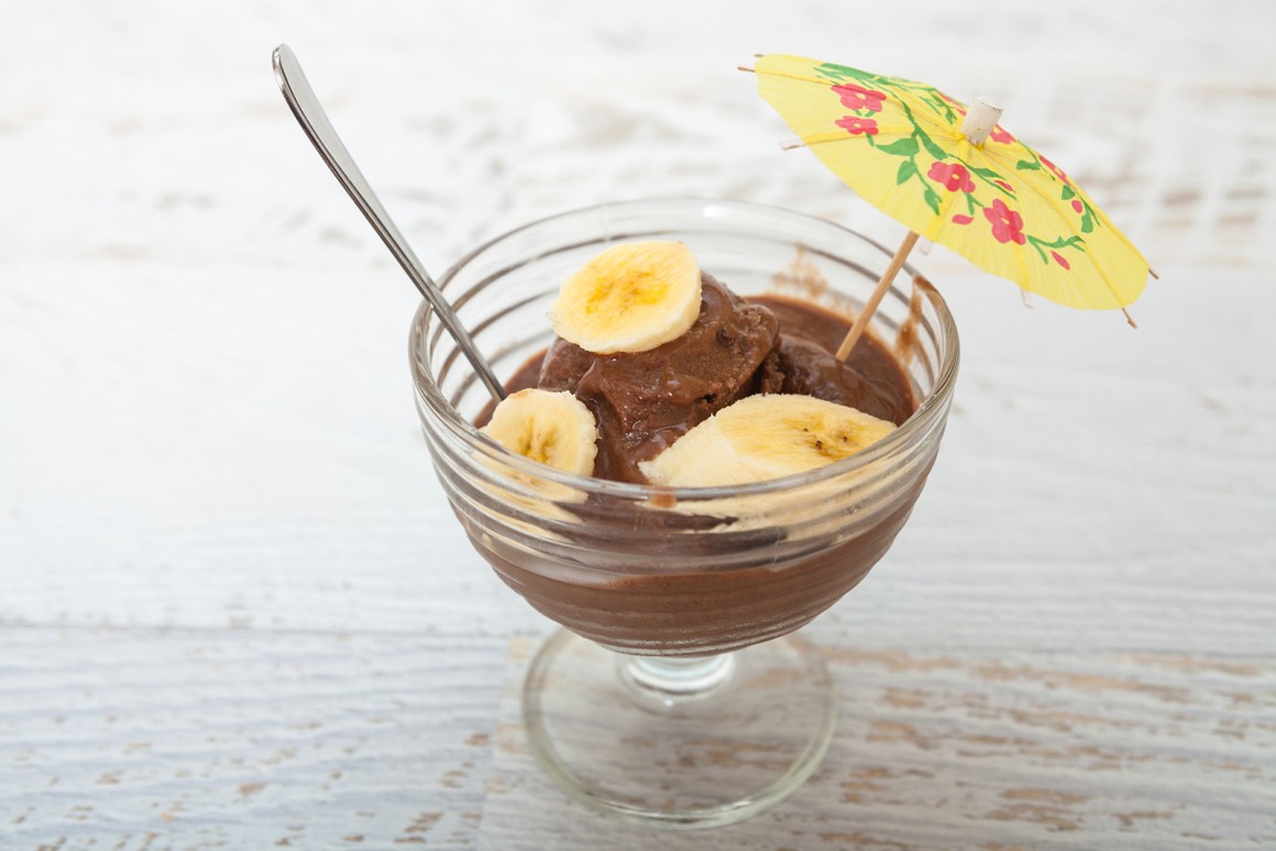 Frozen Joghurt mit Schoko und Banane
