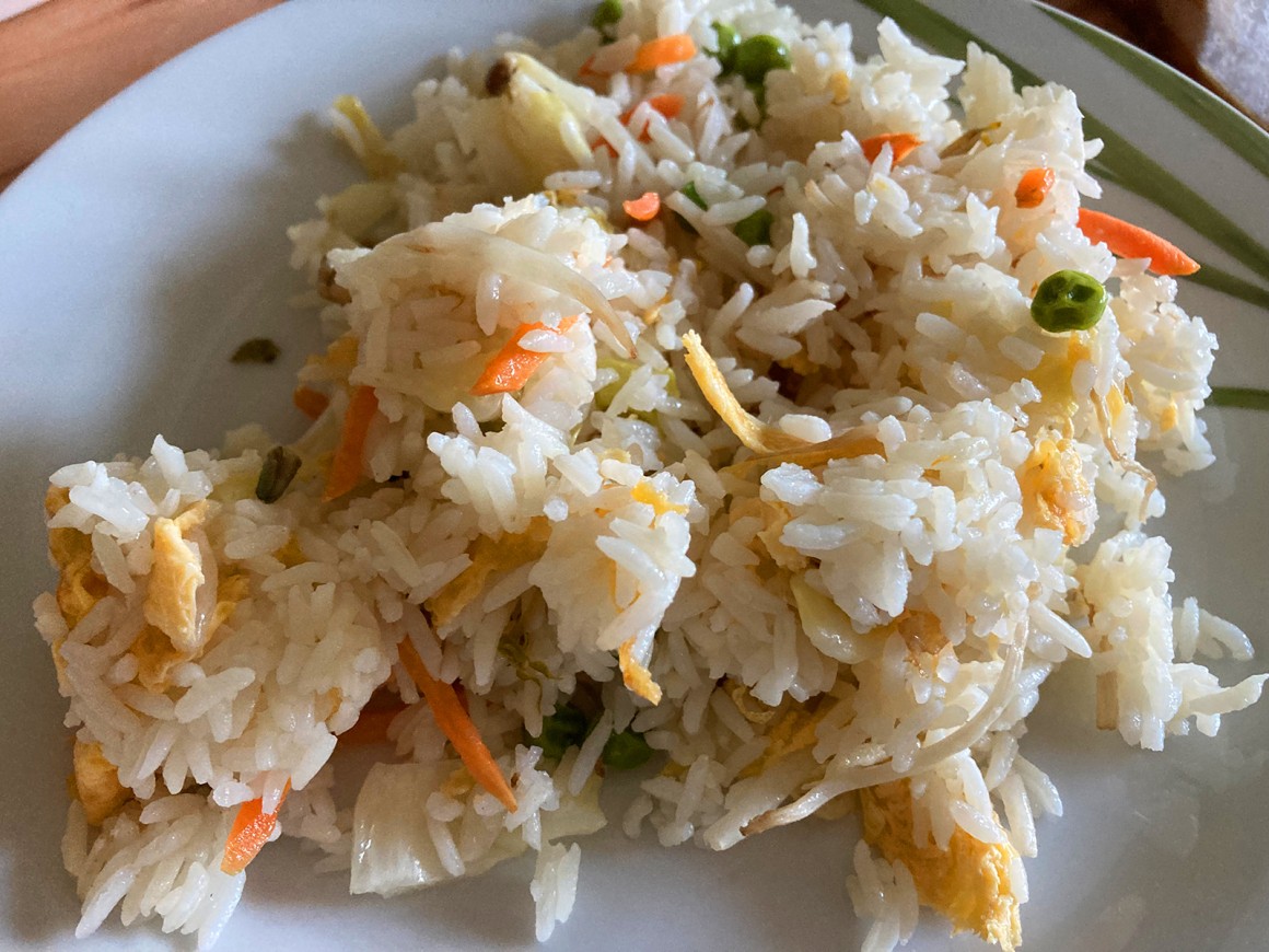 Gebratener Reis mit Gemüse und Ei - Rezept