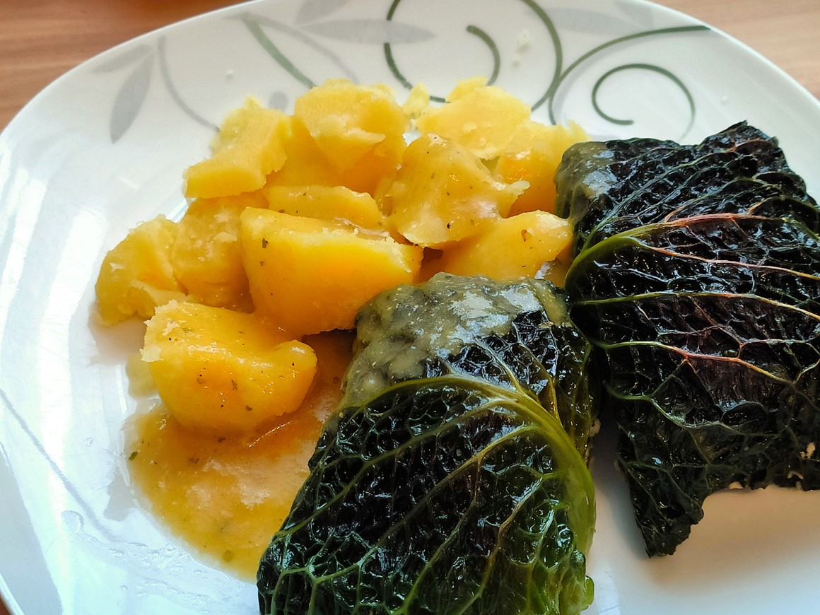 Kohlrouladen mit Salzkartoffeln