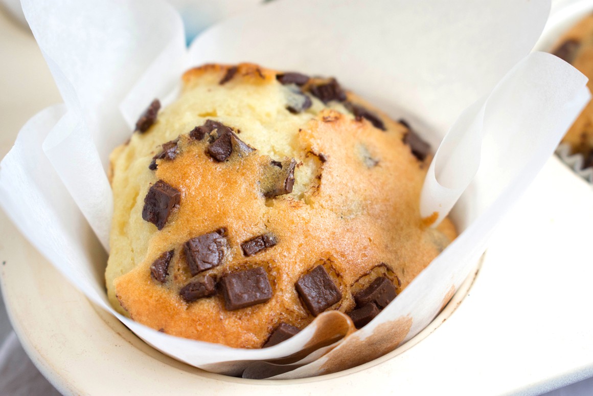 Einfache Muffins mit Schokostückchen - Rezept