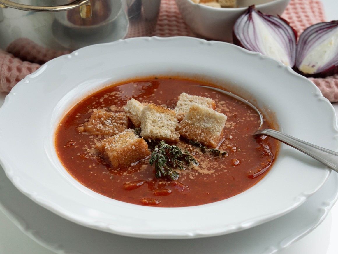 Rote Zwiebelsuppe