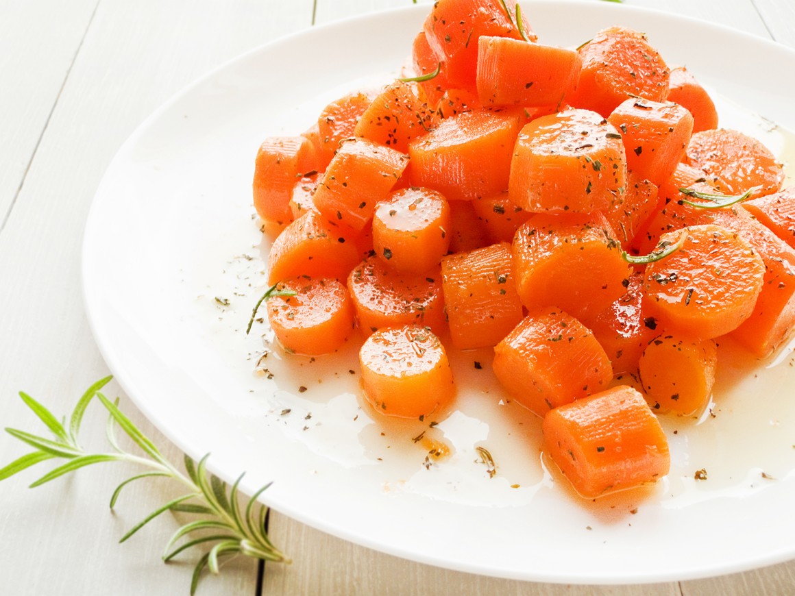 Mediterraner Möhrensalat - Rezept