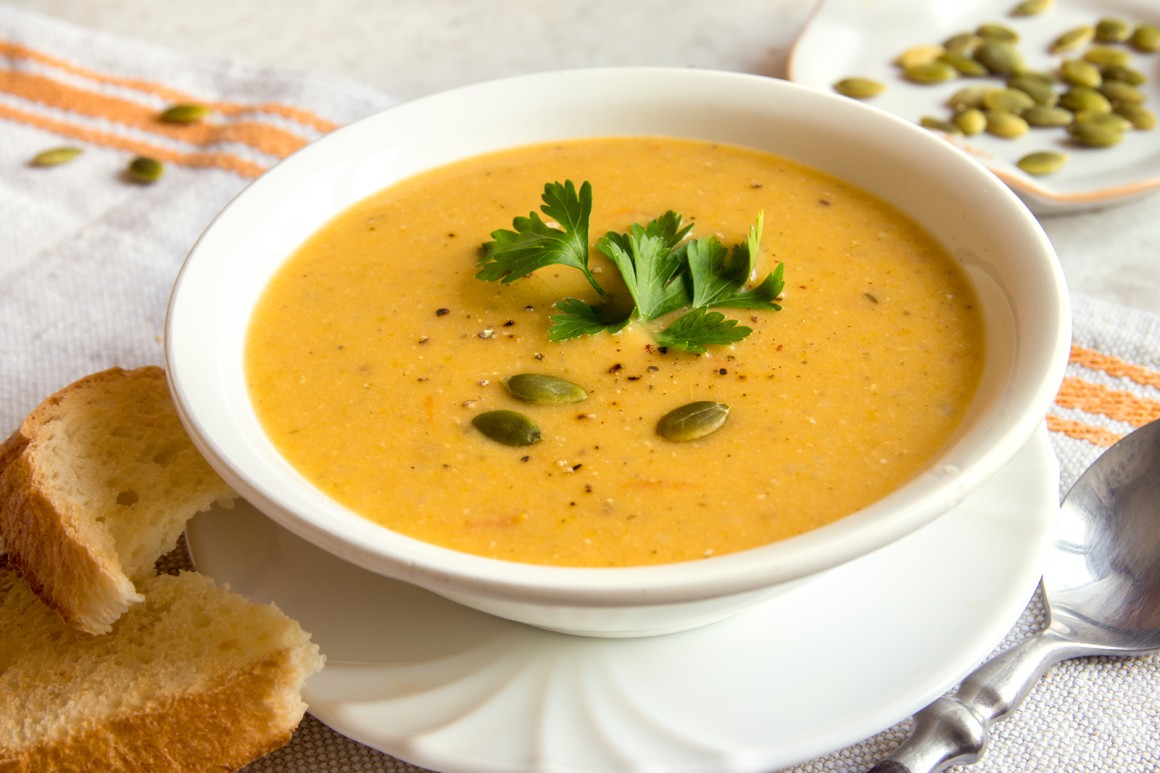 Cremesuppe mit Kürbis und Kartoffeln