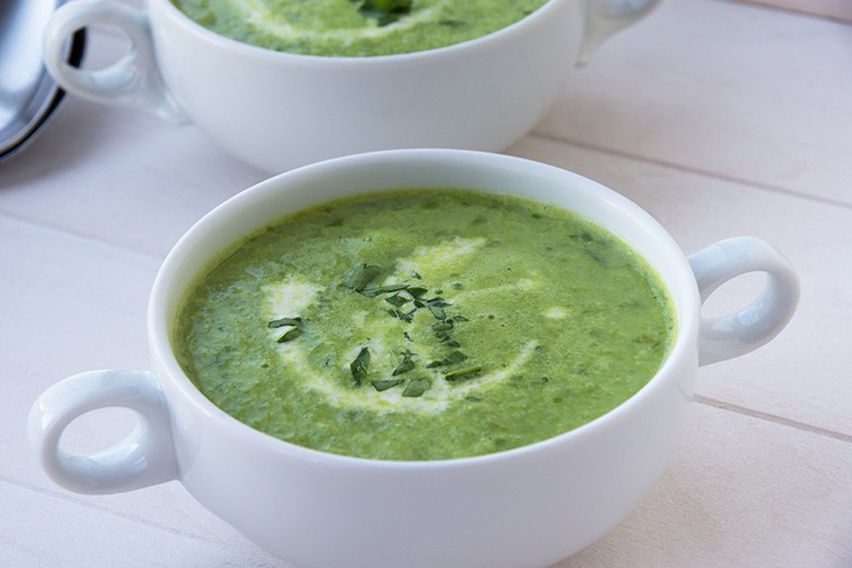 Erbsensuppe mit Minze