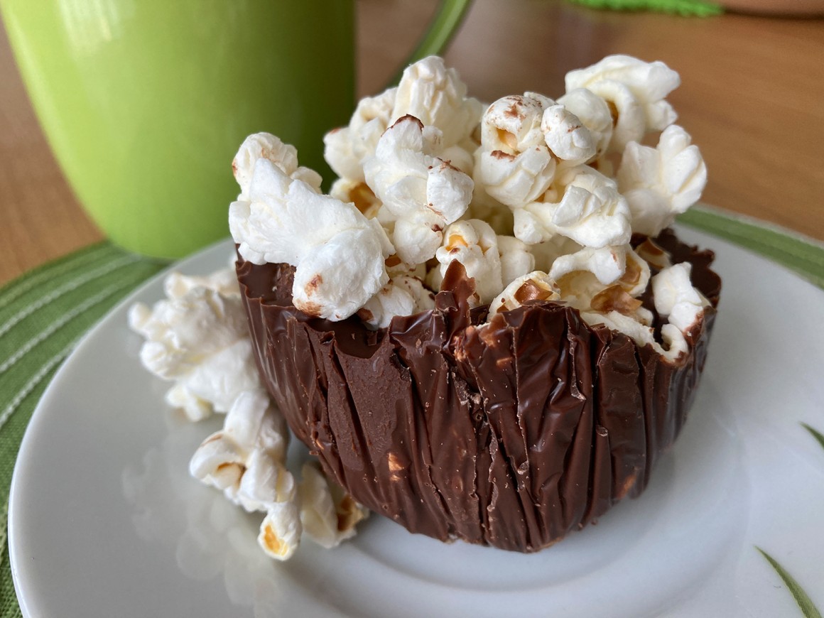 Tassenkuchen mit Schoko und Popcorn - Rezept