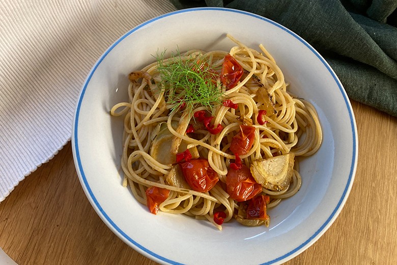 Pasta mit Fenchel und Tomaten