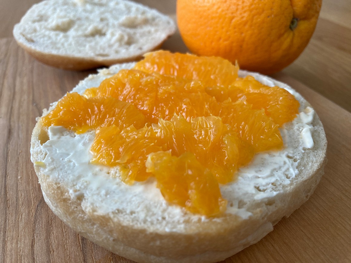 Frischkäsebrötchen mit Orange