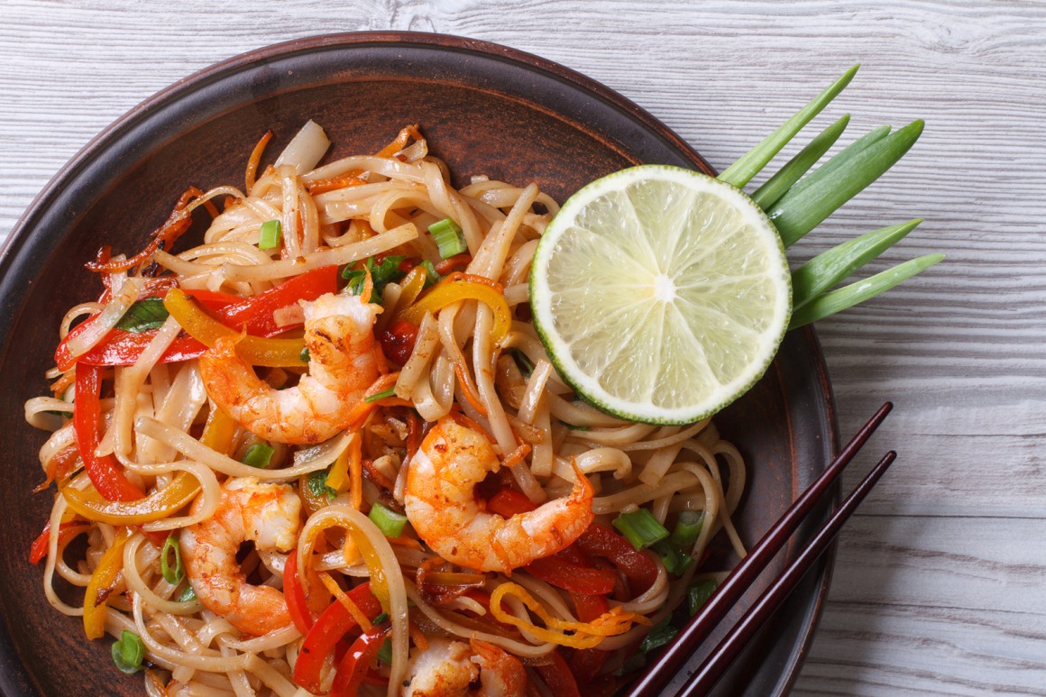Chinesische Nudeln mit Shrimps-image