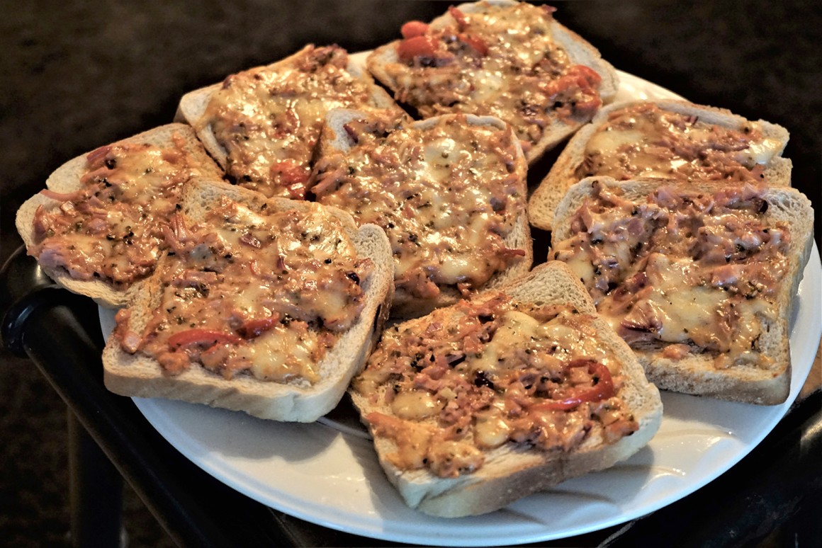 Schnelle Pizzabrötchen