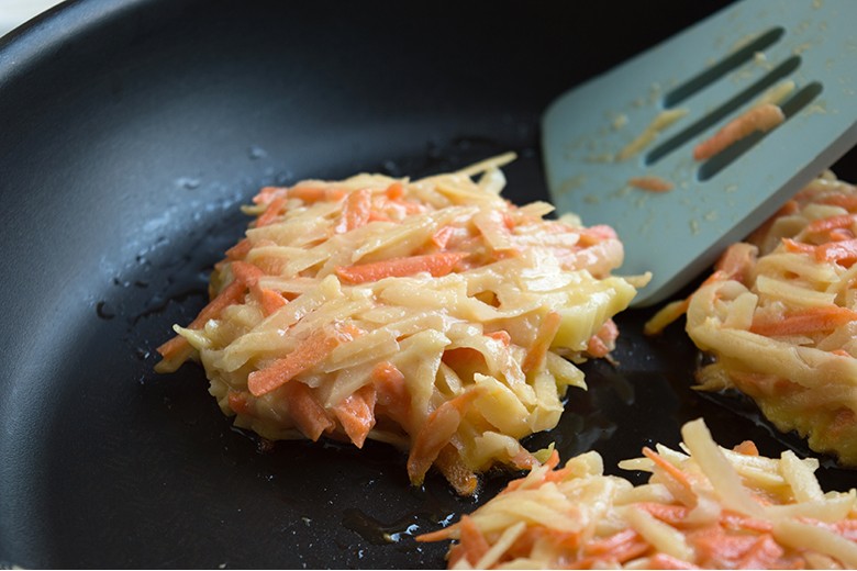 Kartoffelpuffer mit Möhren