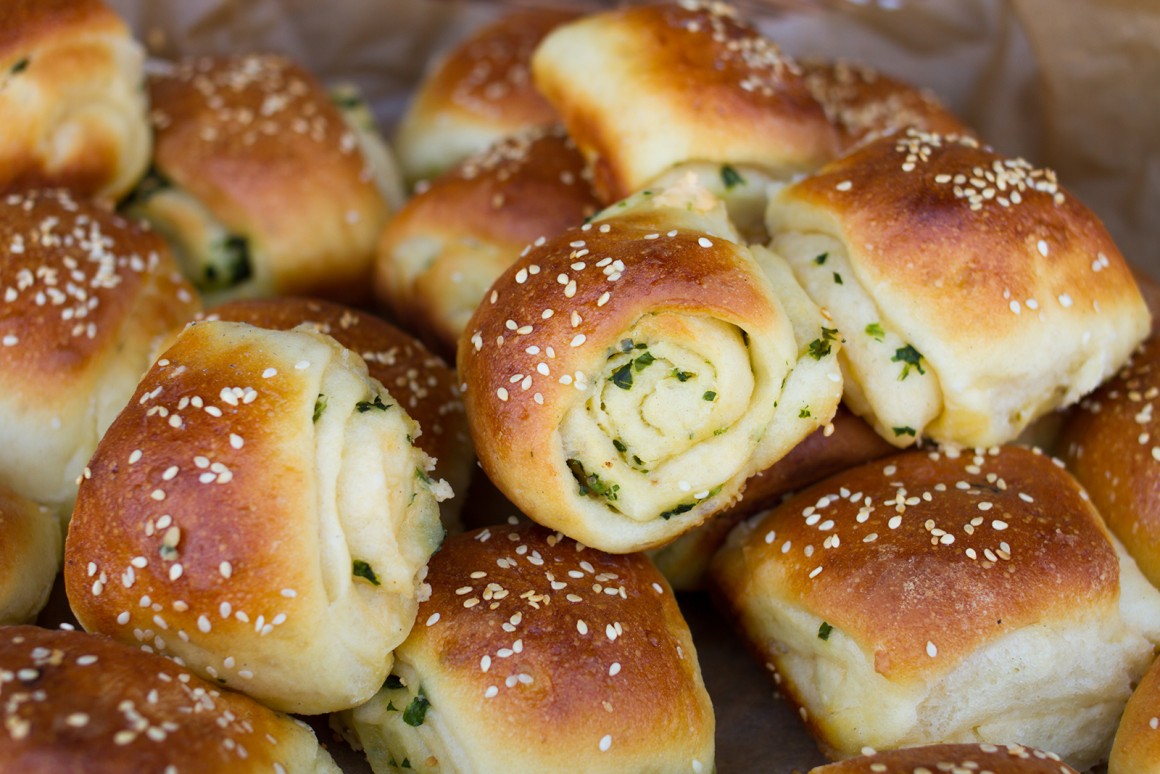 Kräuter-Hefeteig-Röllchen