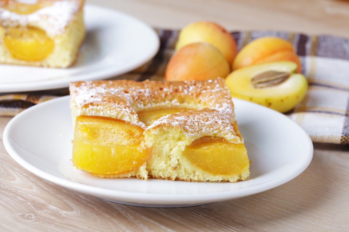 Veganer Aprikosenkuchen vom Blech