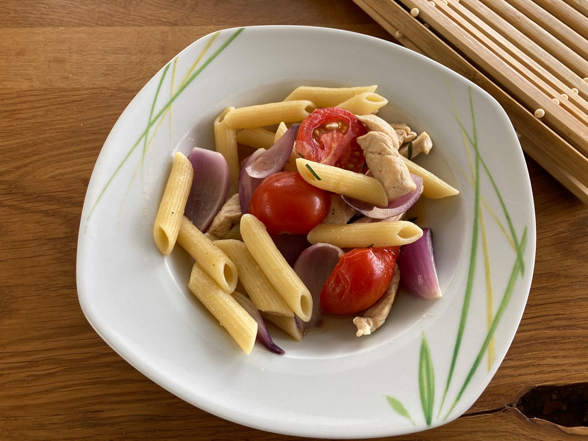 Pasta mit Rosmarin-Huhn