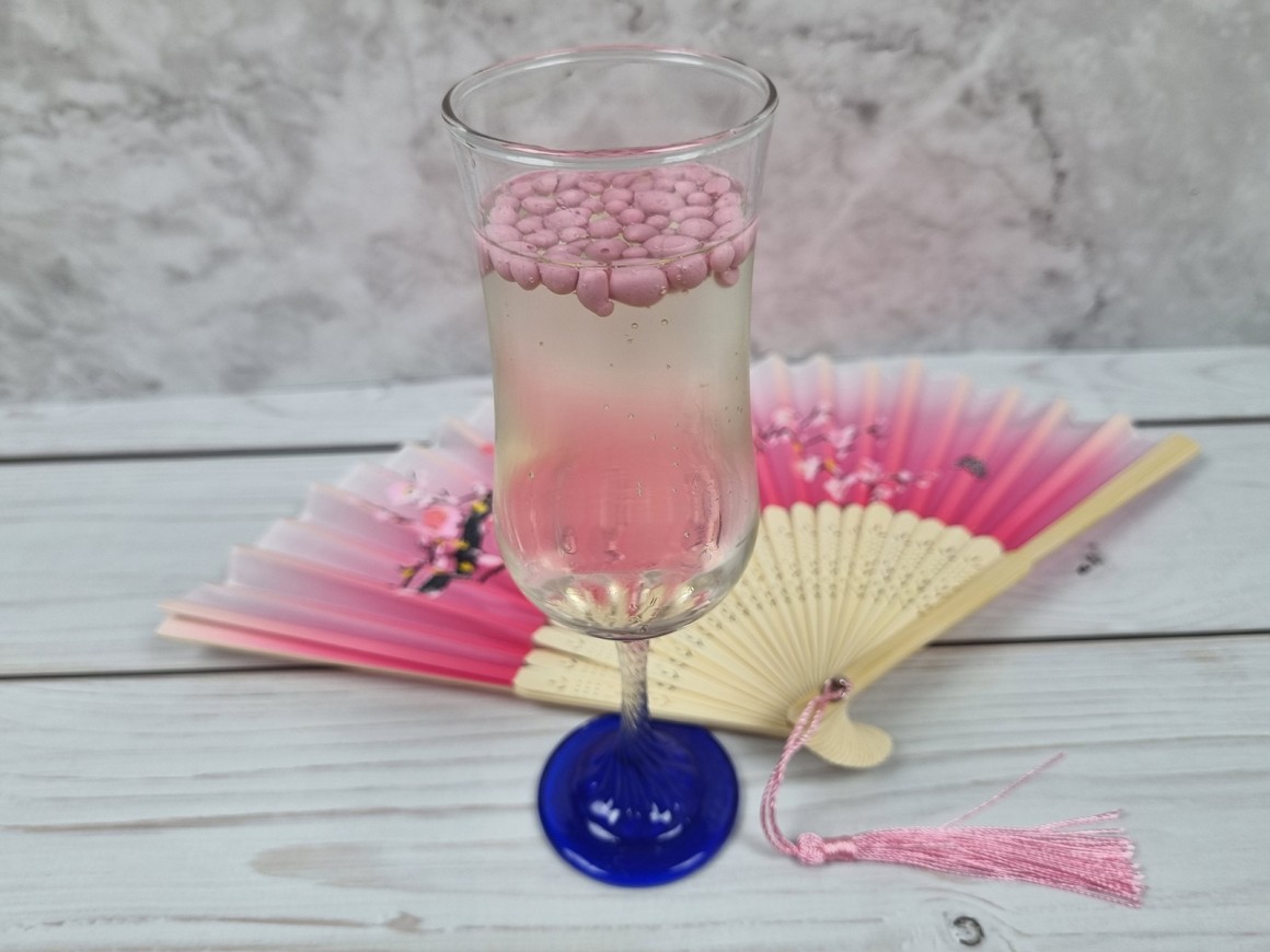 Sekt mit pinken Bubbles