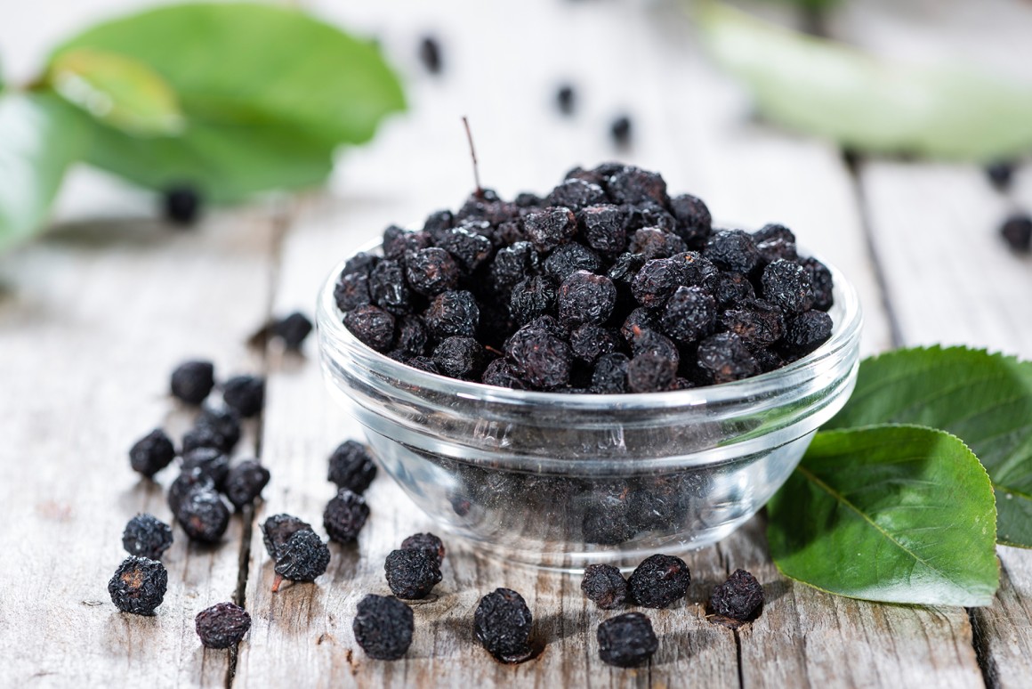 Getrocknete Aroniabeeren