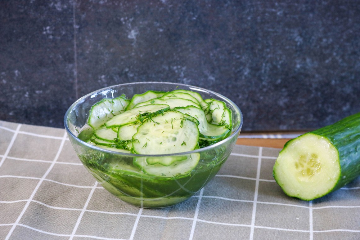 Omas Gurkensalat