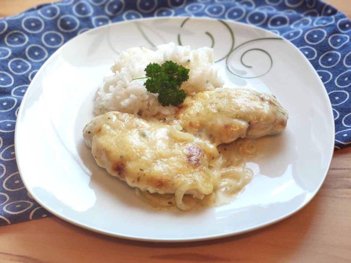 Omas Zwiebel-Sahne-Hähnchen