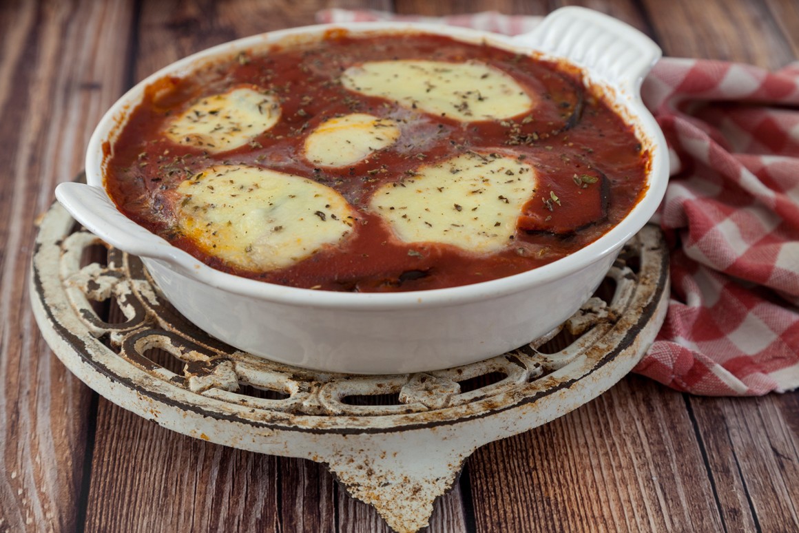 Auberginen mit Tomaten und Mozzarella - Rezept