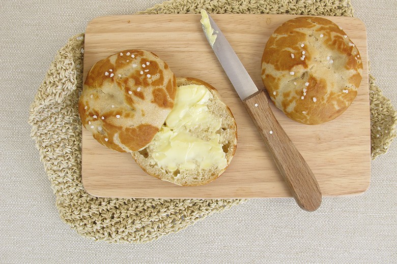 Vegane Laugenbrötchen