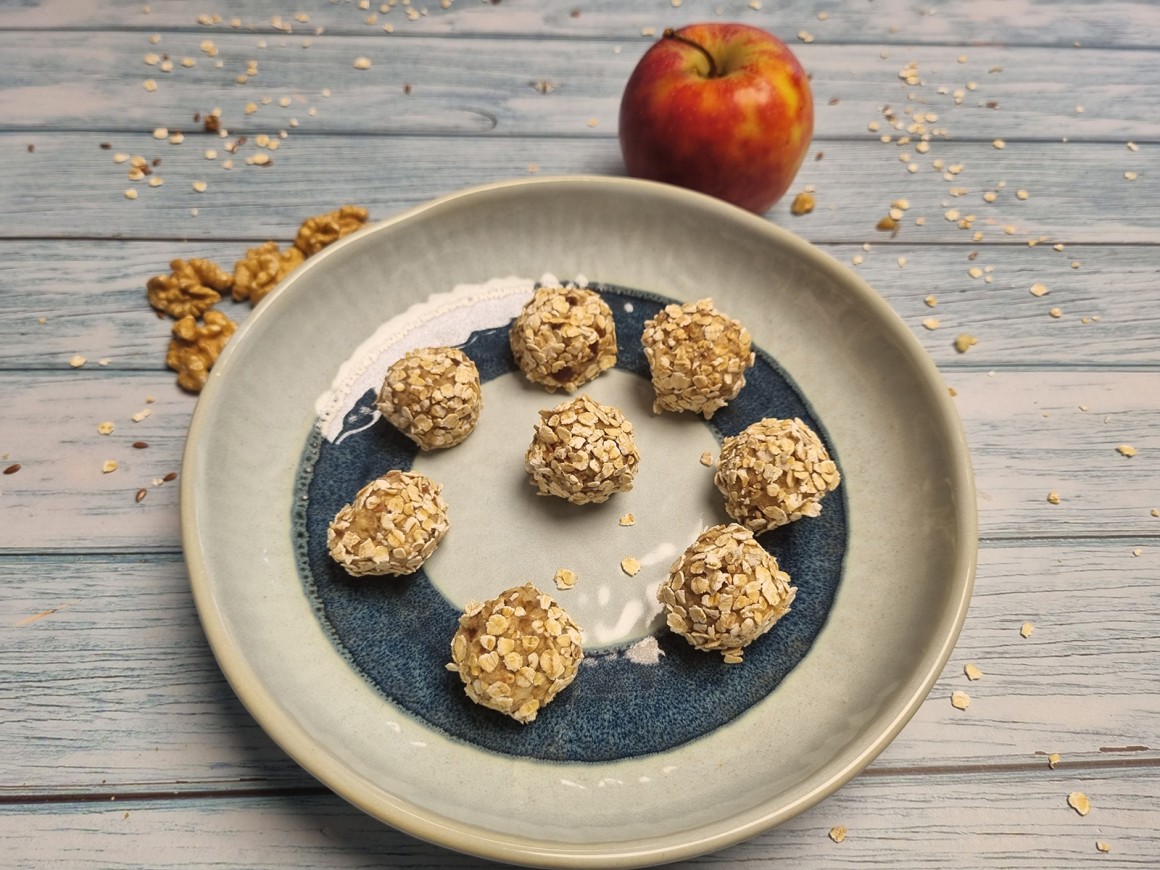 Apfel-Zimt-Pralinen mit Walnüssen