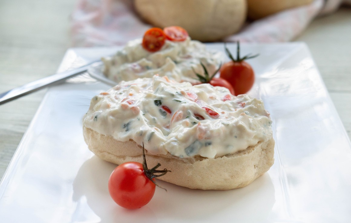 Feta-Tomaten-Aufstrich - Rezept