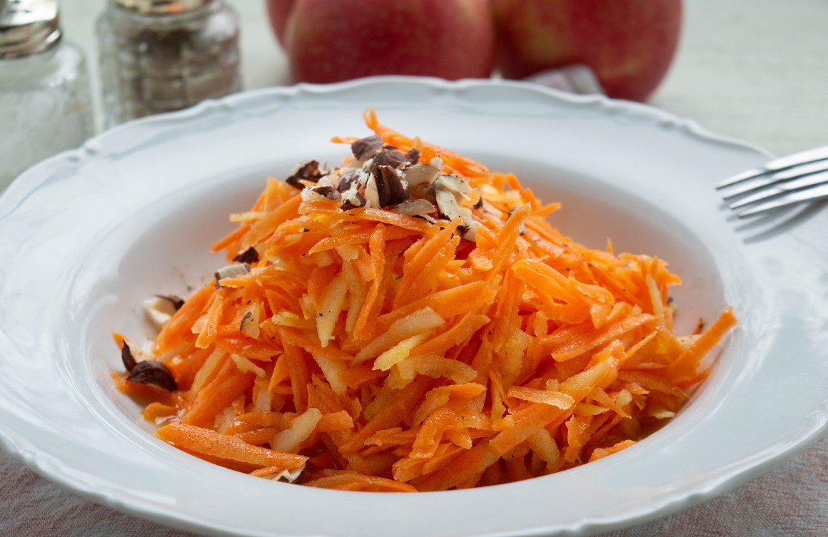 Karottensalat mit Apfel - Rezept