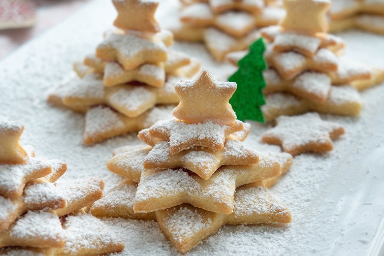 Mürbteig-Weihnachtsbäumchen