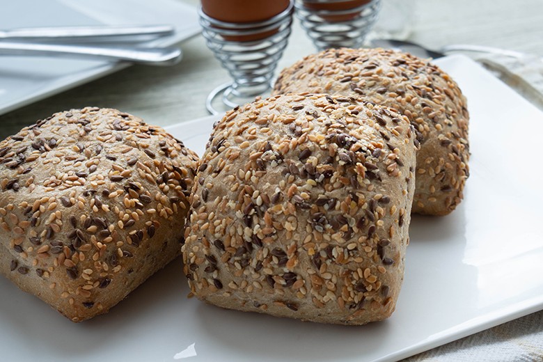 Schnelle Mehrkornbrötchen mit Hefe