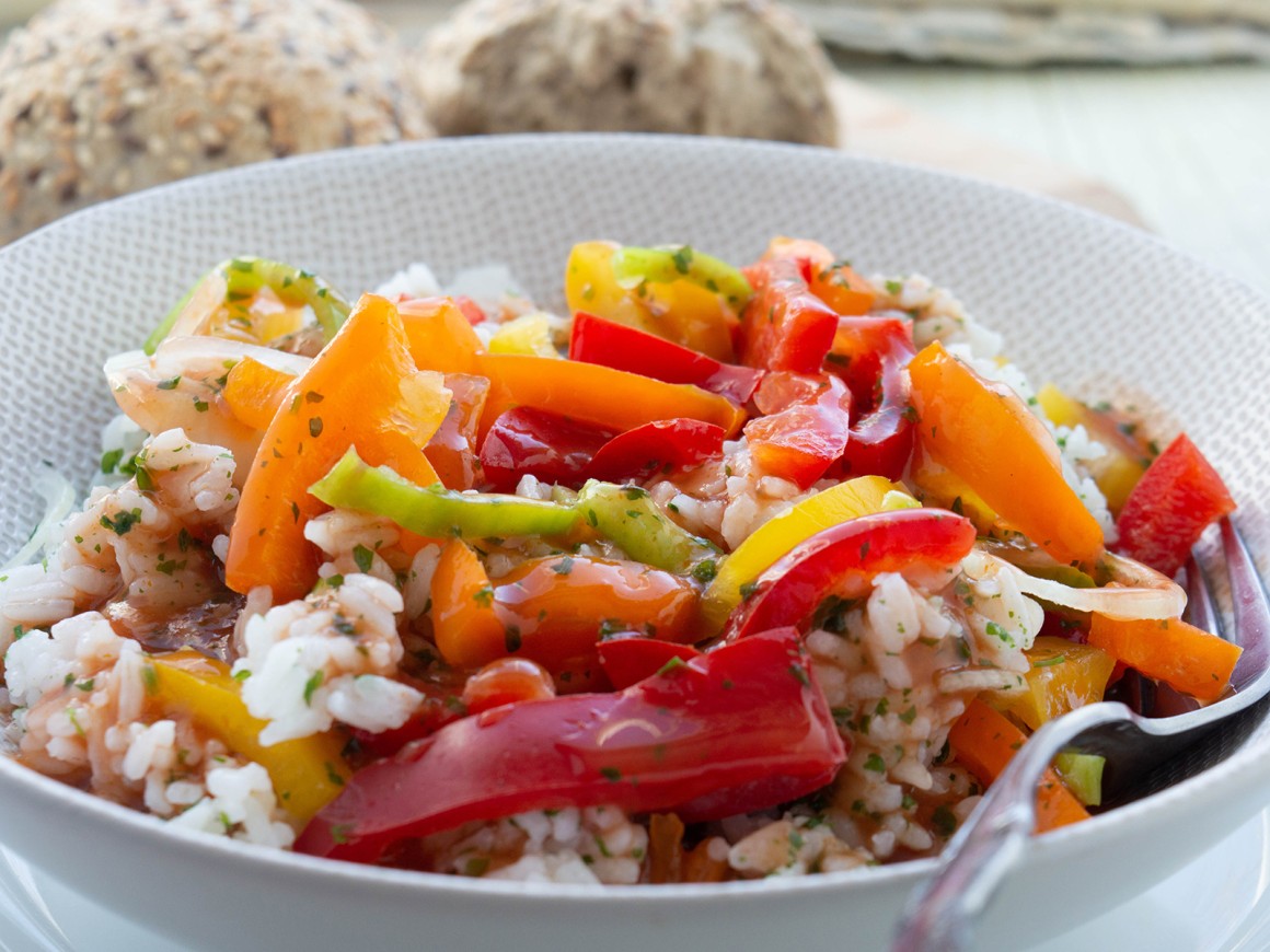 Reissalat mit Paprika - Rezept